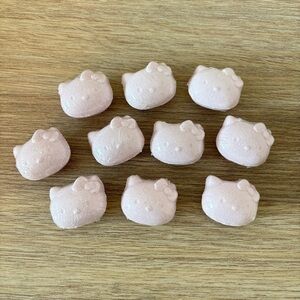 Hello Kitty Bath Bombs by The Crème Shop Set of 10